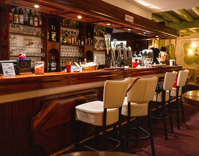 Saint Laurent Restaurant 355